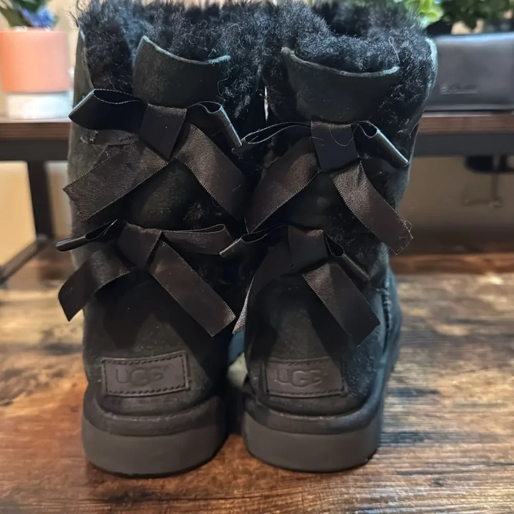 Ugg Bailey Bow Black Suede Boots size 6‎